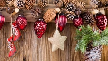 Un intérieur scintillant pour Noël : les tendances déco entre tradition et modernité