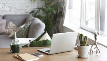 Vous vivez et travaillez entre deux villes ? Et si vous achetiez un bien immobilier neuf comme pied à terre professionnel ?