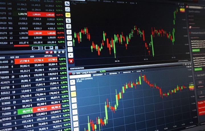 Bourse VS immobilier : quelle progression !