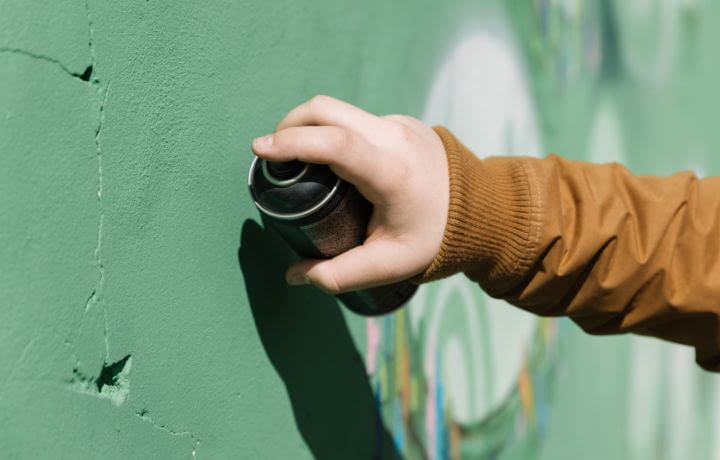 Des tagueurs indemnisés par un promoteur