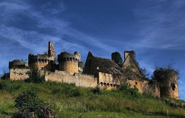 Immobilier insolite : adoptez un château pour 50€