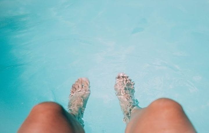 Installer une piscine chez soi : mode d’emploi et formalités