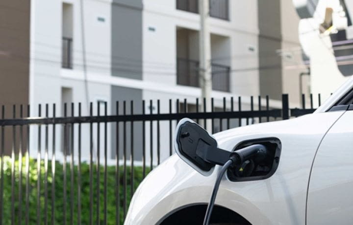 Les bornes électriques dans les copropriétés neuves comme réponse à la crise du carburant