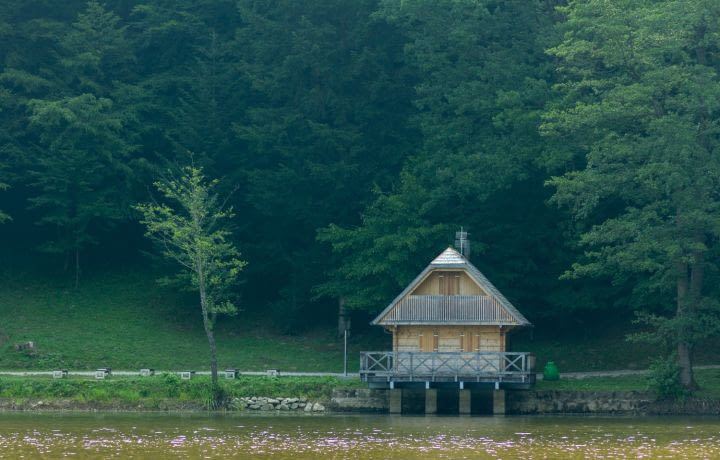 Pour 180 000 euros, offrez-vous une maison écolo et… sans électricité !