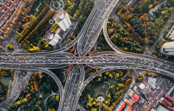 Stationnements, routes… des infrastructures réservées aux véhicules propres dans la Smart City