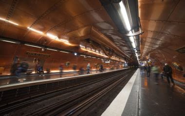 Métro à Paris : la difficile conquête de la 3G et de la 4G