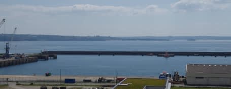 Brest vues imprenables sur le port de commerce et la rade