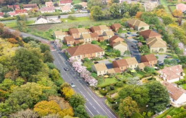 La Ferté-Alais au pied des écoles