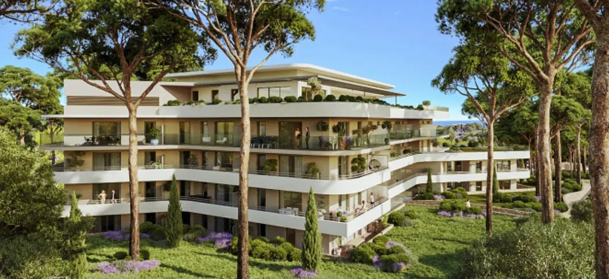 Antibes quartier des Terriers vue sur la mer