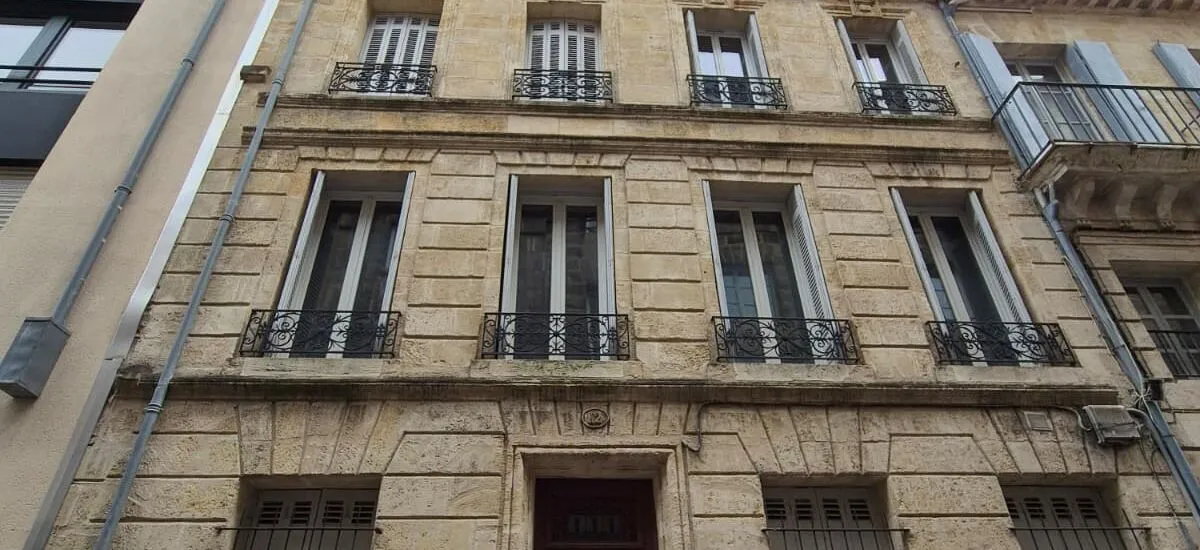 Bordeaux réhabilitation à 100 mètres du tramway