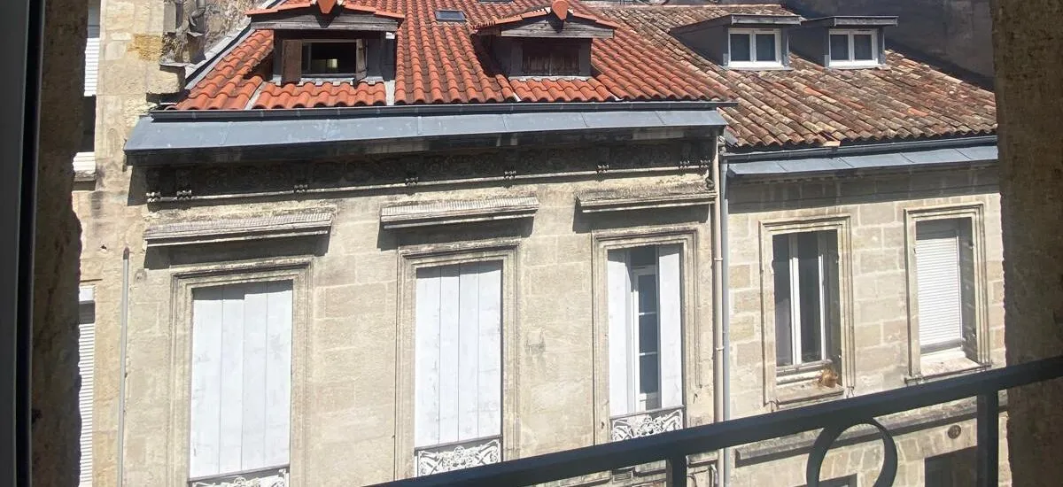 Bordeaux réhabilitation quartier des Chartrons, proche tram