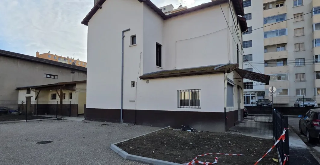 Bourgoin-Jallieu réhabilitation proche centre et mairie