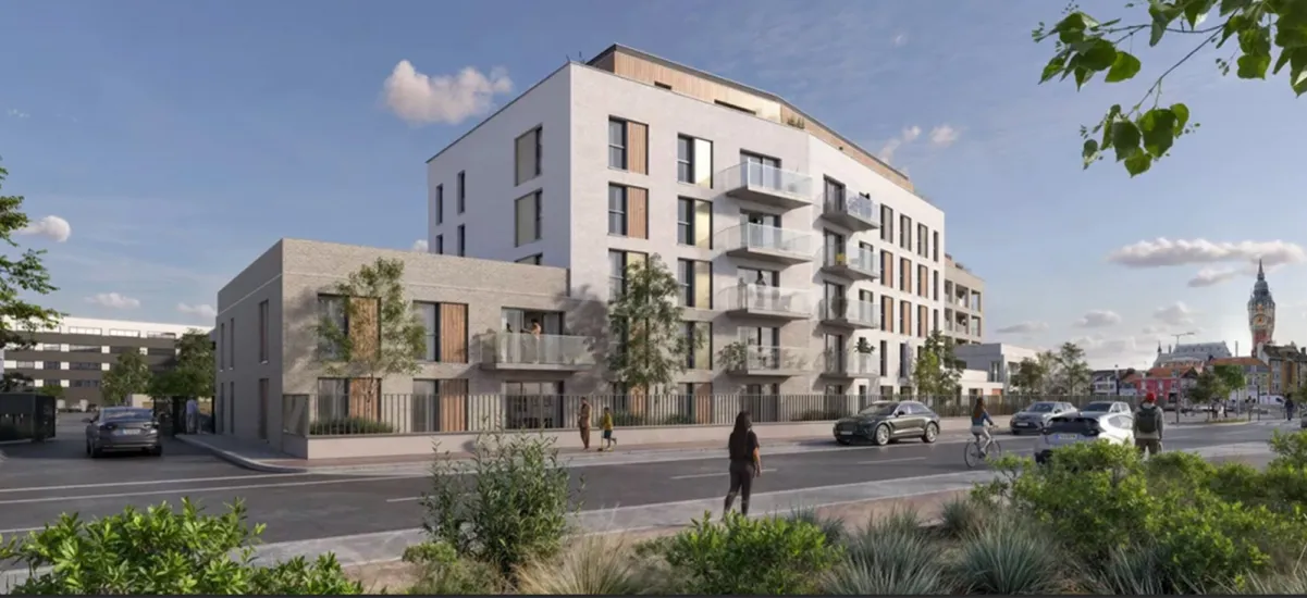 Calais le long du quai de la gendarmerie