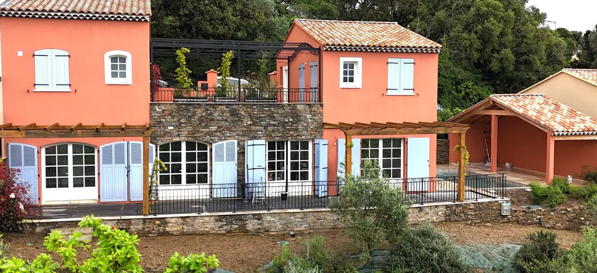 Gassin villa avec vue sur la Presqu’île de Saint-Tropez