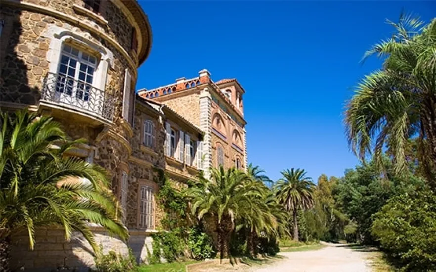 La Londe-les-Maures réhabilitation proche plages