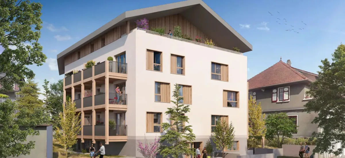 La Roche-sur-Foron face à la gare SNCF