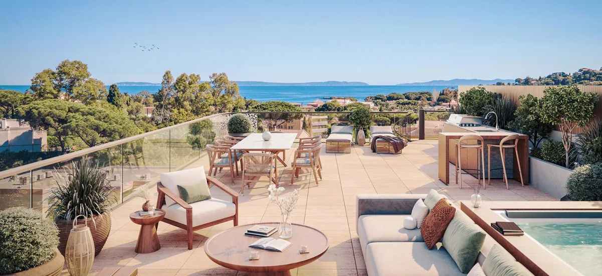 Le Lavandou à proximité directe de la plage de Saint-Clair