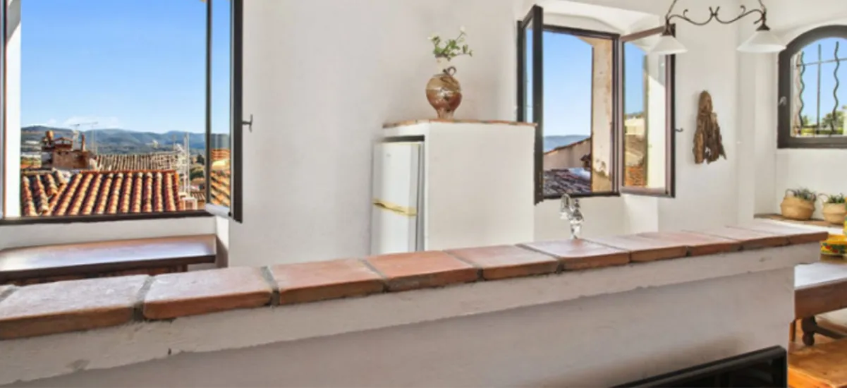 Les Arcs maison en réhabilitation au cœur du centre historique