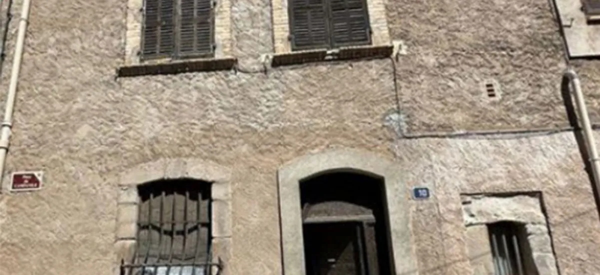 Les Arcs maison en réhabilitation au cœur du centre historique