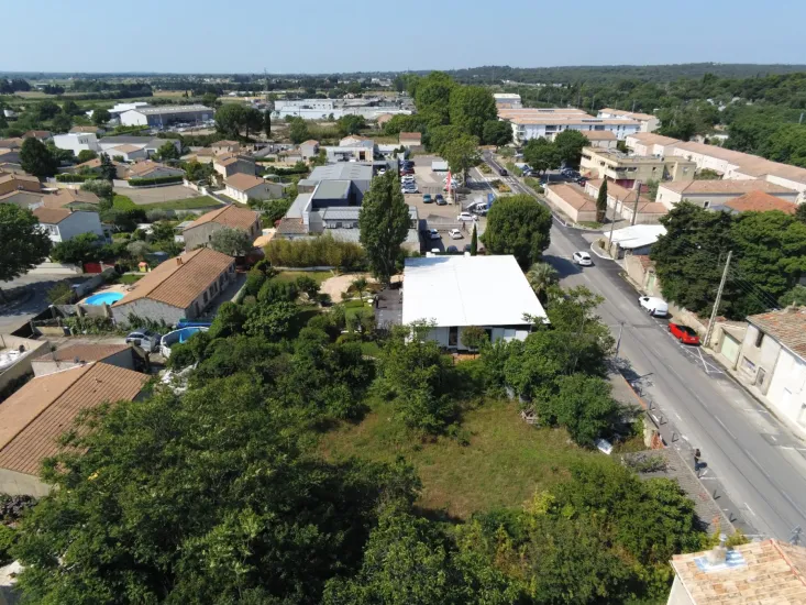 Milhaud au cœur du village