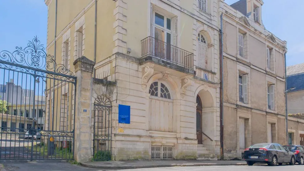 Poitiers Réhabilitation quartier prisé de l’Hotel de ville