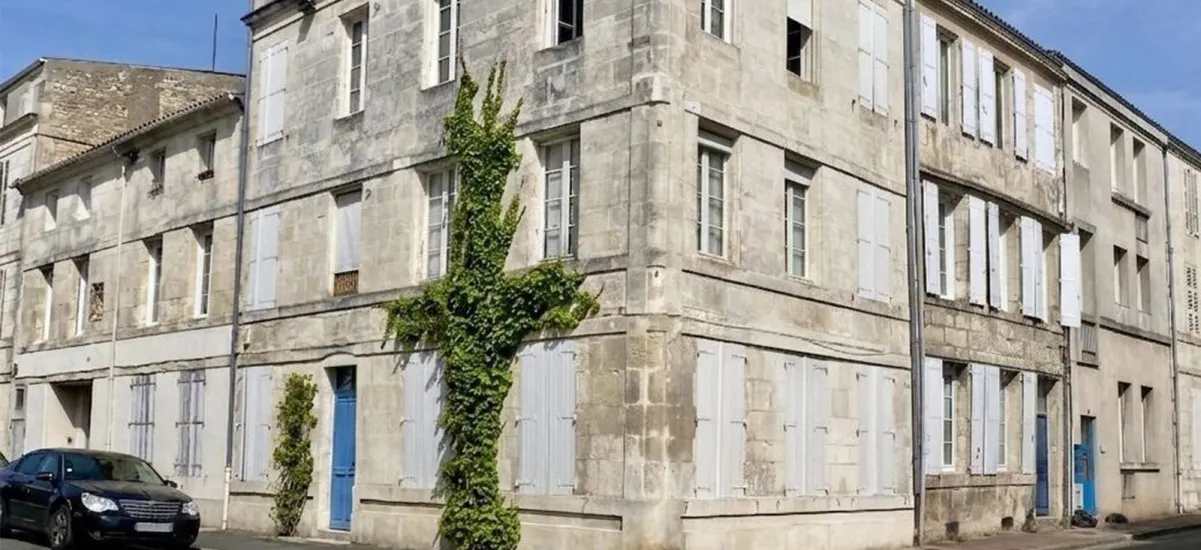 Rochefort réhabilitation en plein cœur de ville