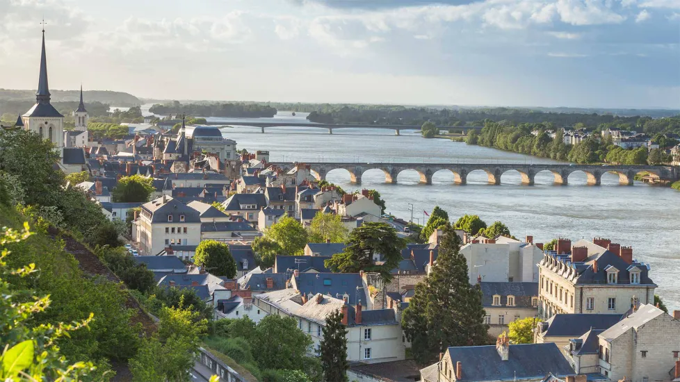 Tours à 250 mètres de la Place de la Tranchée